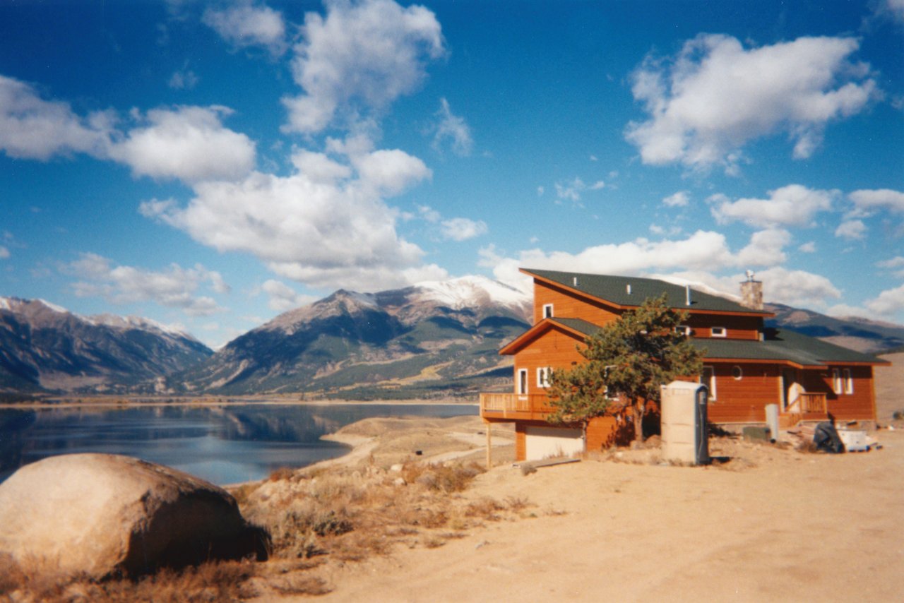 Twin Lakes house being finished Fall 04